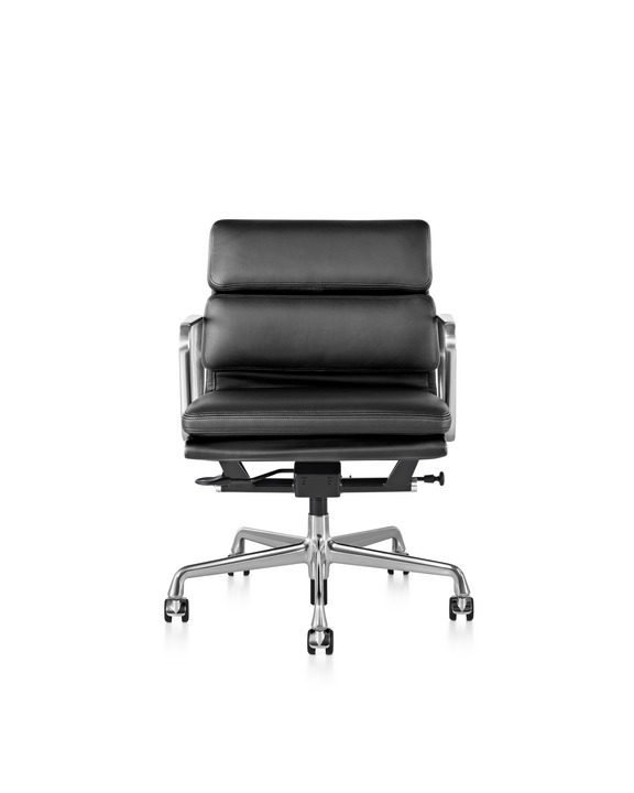 Eames Soft Pad Management Chair画像1